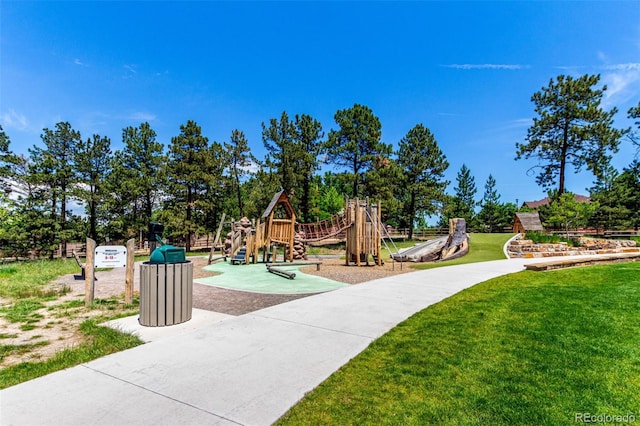 1885 S Quebec Way Unit G 106, Denver, CO 80231 - view of home's community featuring a yard