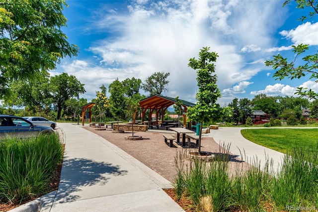 1885 S Quebec Way Unit G 106, Denver, CO 80231 - surrounding community featuring a gazebo
