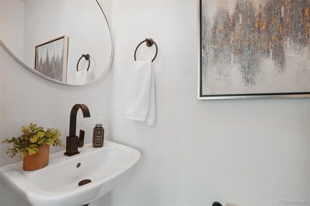 1973 Bahama St, Aurora, CO 80011 - bathroom with a sink