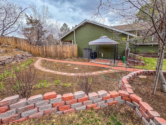 6640 S Heritage Pl W, Centennial, CO 80111 - view of yard with a patio area and fence