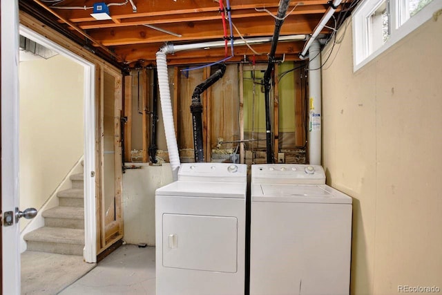 6640 S Dexter St, Centennial, CO 80121 - laundry area with washing machine and dryer