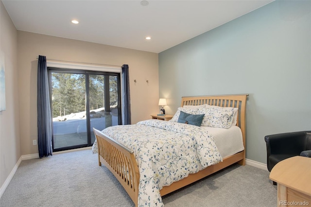 bedroom featuring access to exterior, recessed lighting, baseboards, and light colored carpet