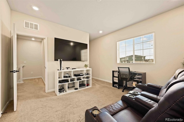 living room with carpet flooring, baseboards, visible vents, and recessed lighting