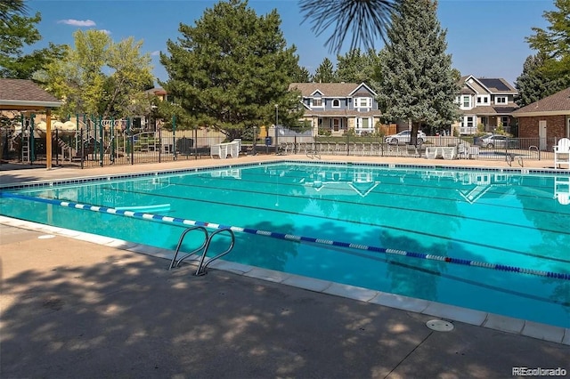 view of swimming pool