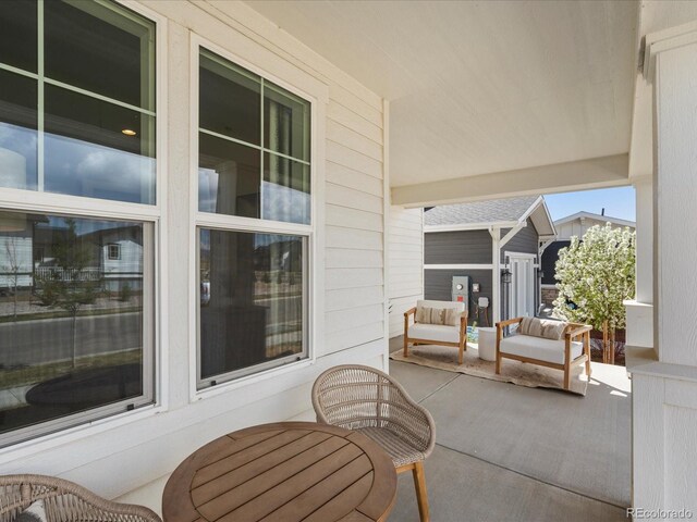 view of patio / terrace with covered porch