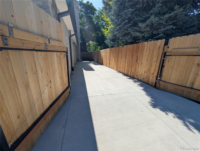 8129 S Yukon St S, Littleton, CO 80128 - view of patio / terrace featuring a gate
