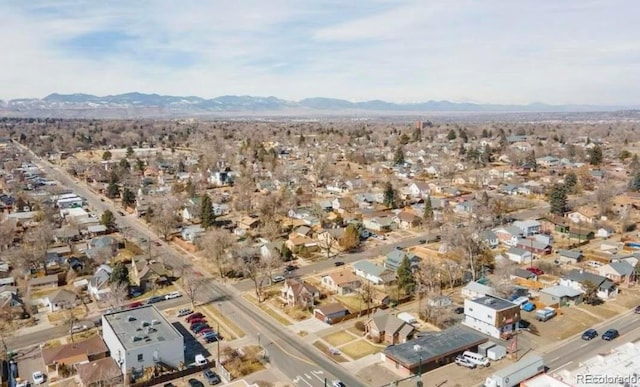 bird's eye view featuring a mountain view