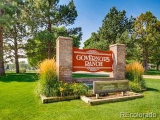 9867 W Berry Dr, Littleton, CO 80123 - community sign featuring a lawn
