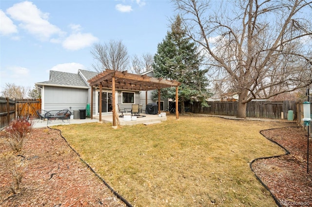 view of yard with a patio, a fenced backyard, and a pergola