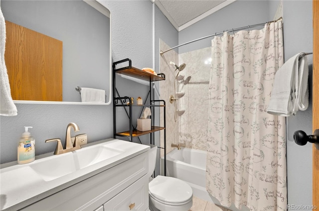 full bath with vanity, shower / bathtub combination with curtain, vaulted ceiling, a textured ceiling, and toilet