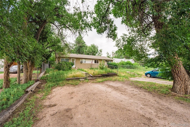 2612 E Yampa St, Colorado Springs, CO 80909 - photo 1