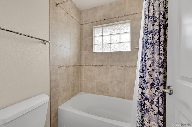 24965 E Roxbury Pl, Aurora, CO 80016 - full bath featuring toilet and shower / bath combination with curtain