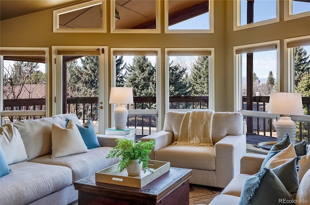 sunroom with vaulted ceiling