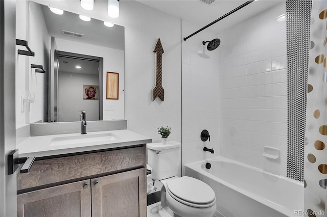 21345 E 59th Dr, Aurora, CO 80019 - bathroom featuring vanity and bathing tub / shower combination