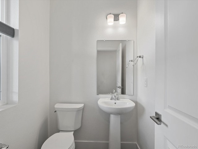 17843 W 93rd Pl, Arvada, CO 80007 - half bath with toilet