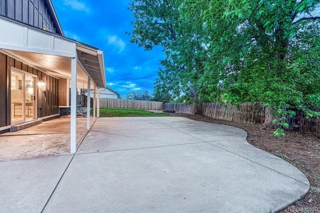 15918 E Flora Pl, Aurora, CO 80013 - fenced backyard featuring a patio area