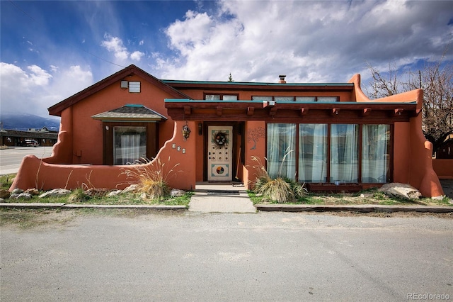 view of front of home