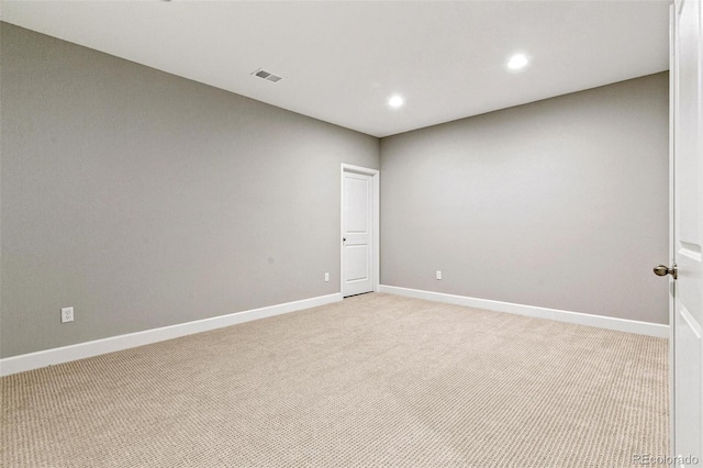 view of carpeted spare room