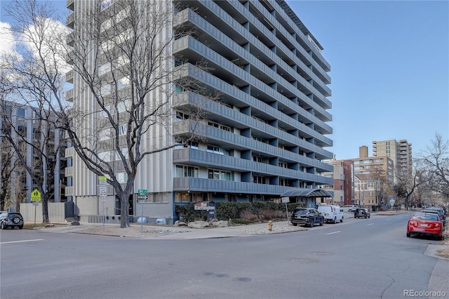 909 N Logan St Unit 1B, Denver, CO 80203 - view of building exterior