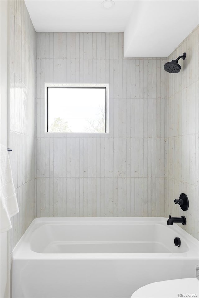 425 S Pearl St, Denver, CO 80209 - bathroom with tub / shower combination