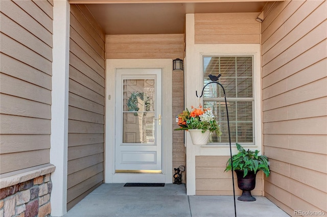 view of property entrance