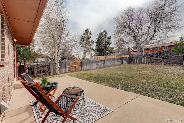 view of patio featuring a fenced backyard