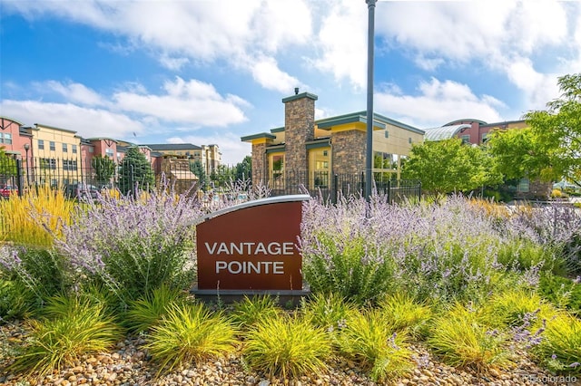 view of community / neighborhood sign