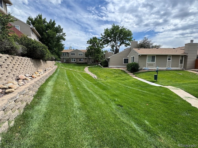 3890 S Atchison Way Unit B, Aurora, CO 80014 - view of green lawn