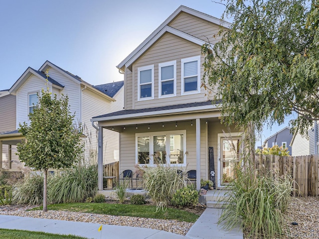 view of front of property featuring a porch