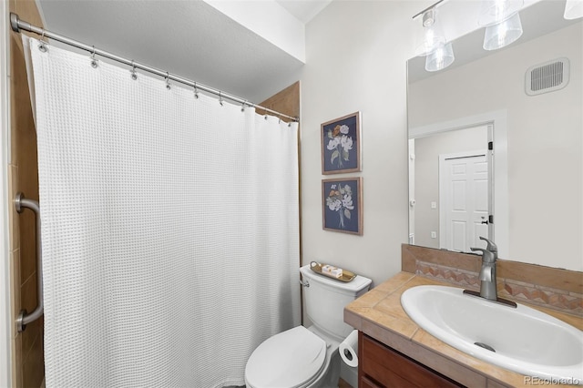 16600 Las Ramblas Ln Unit A, Parker, CO 80134 - full bath with vanity and curtained shower