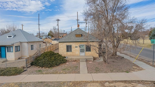 view of front of property