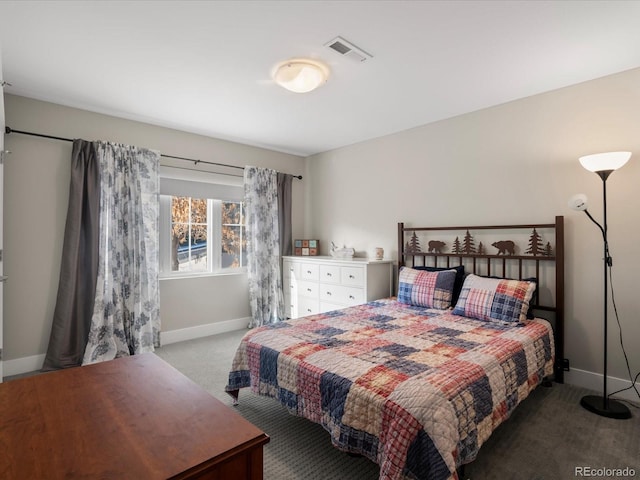 bedroom with carpet flooring