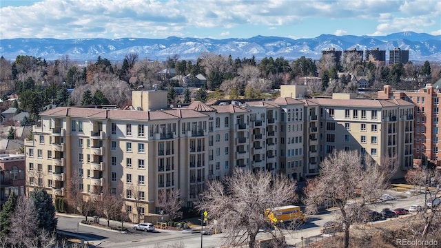 bird's eye view featuring a mountain view