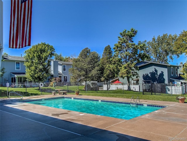 2829 S Xanadu Way, Aurora, CO 80014 - community pool featuring a patio area