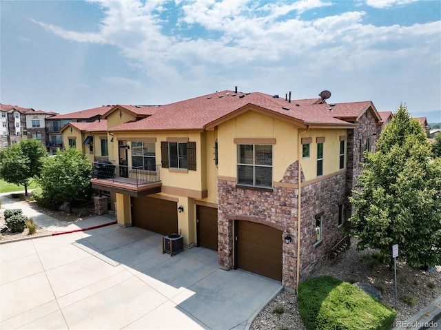 view of front facade with a garage