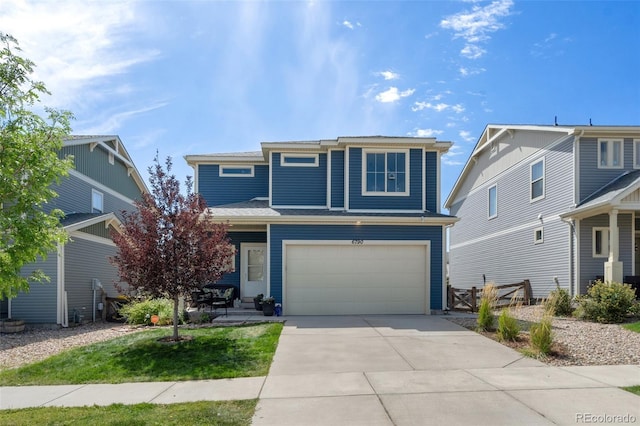 view of front property featuring a garage