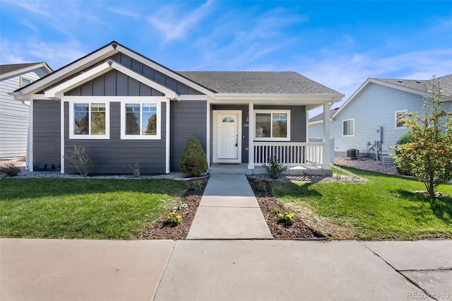 view of front of property with a front lawn and a porch