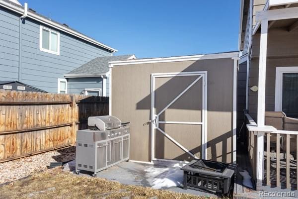 view of outbuilding