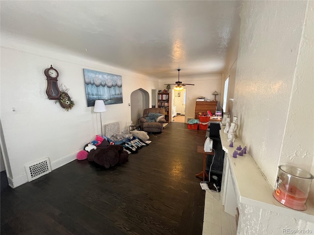 Listing photo 3 for 2560 S Broadway, Denver CO 80210