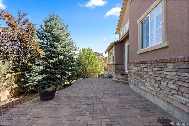 10840 Valleybrook Cir, Highlands Ranch, CO 80130 - view of patio / terrace