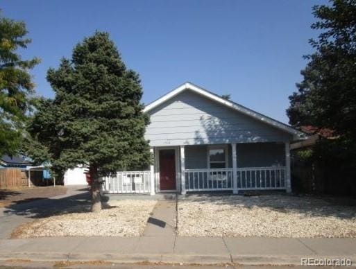 view of front of house featuring a porch