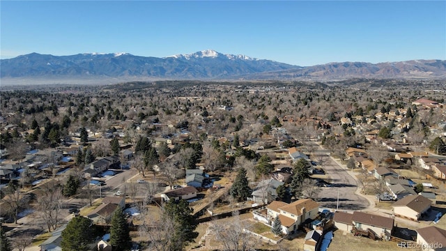 bird's eye view featuring a mountain view