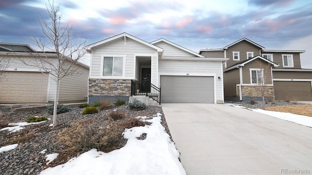 view of front facade with a garage