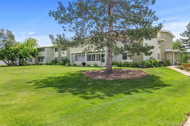 9320 E Center Ave Unit 4B, Denver, CO 80247 - view of front of property featuring a front lawn