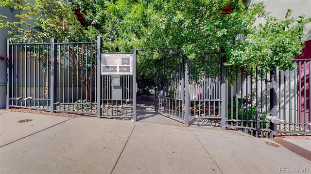 1521 Central St Unit 2D, Denver, CO 80211 - view of gate