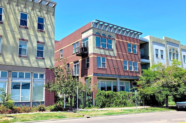 1521 Central St Unit 2D, Denver, CO 80211 - view of building exterior