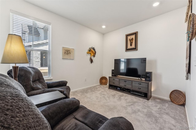 living area with carpet floors, recessed lighting, and baseboards