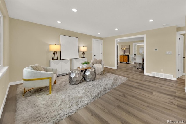 1980 S Kearney Way, Denver, CO 80224 - living area featuring wood finished floors and recessed lighting