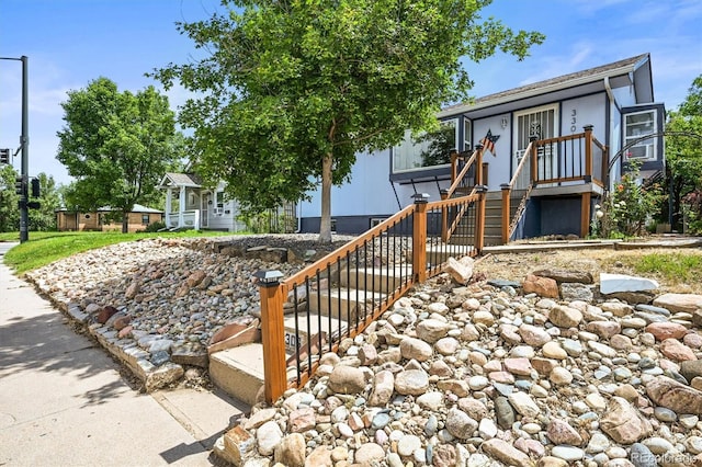 3306 S Logan St, Englewood, CO 80113 - view of front of house featuring stairs