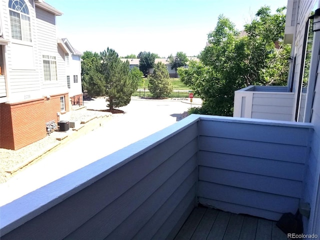 2240 S Pagosa Ct Unit B, Aurora, CO 80013 - balcony featuring central AC